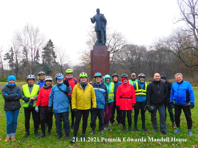 21pomniki19_1.jpg